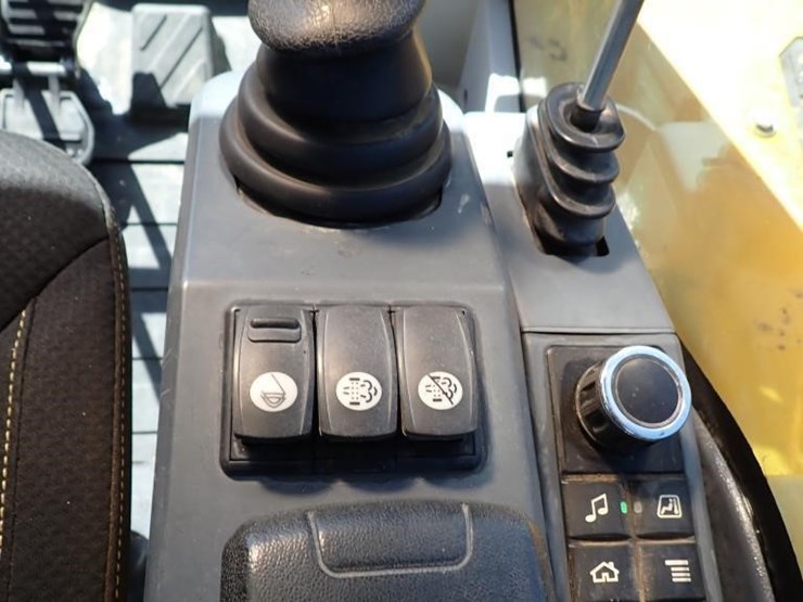2022-xcmg-xe80u-image-30