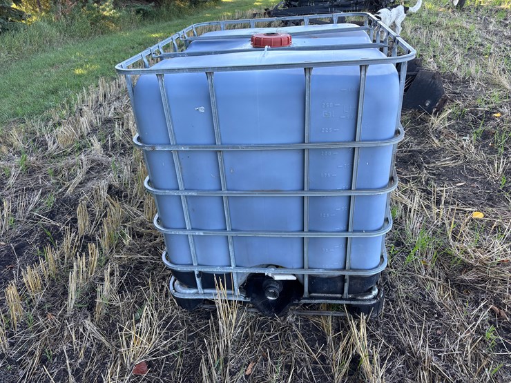 265-gallon-tote-of-used-oil-image-1