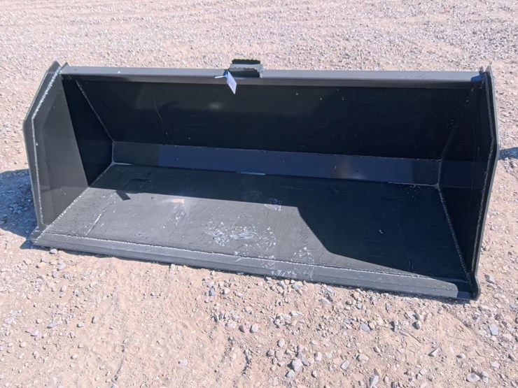 #3076-•-new-skid-steer-quick-attach-84-inch-jumbo-bucket-image-2