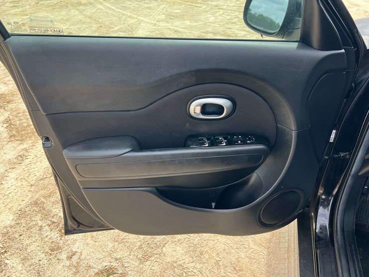 2017-kia-soul-image-9