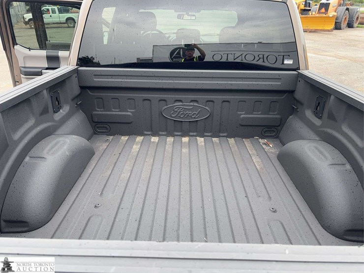 2017-ford-f150-image-22