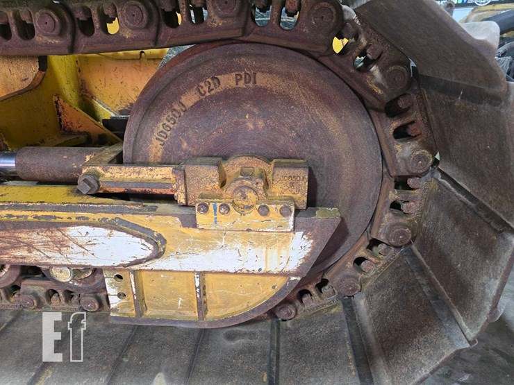 2020-deere-650k-image-33