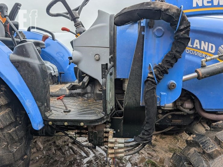 new-holland-boomer-41-image-12