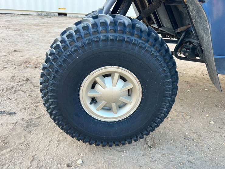 e-z-go-txt-electric-golf-cart-custom-lifted-image-22