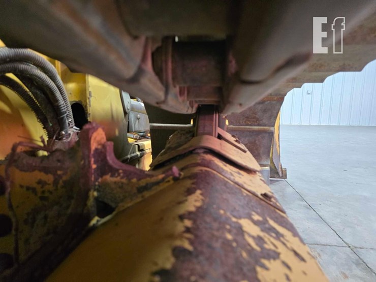 2022-caterpillar-d3-lgp-image-37