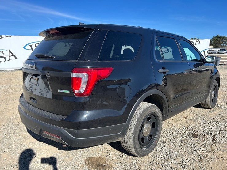 2019-ford-explorer-image-5