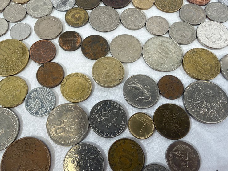 #40149-•-bag-of-foreign-coins-image-12