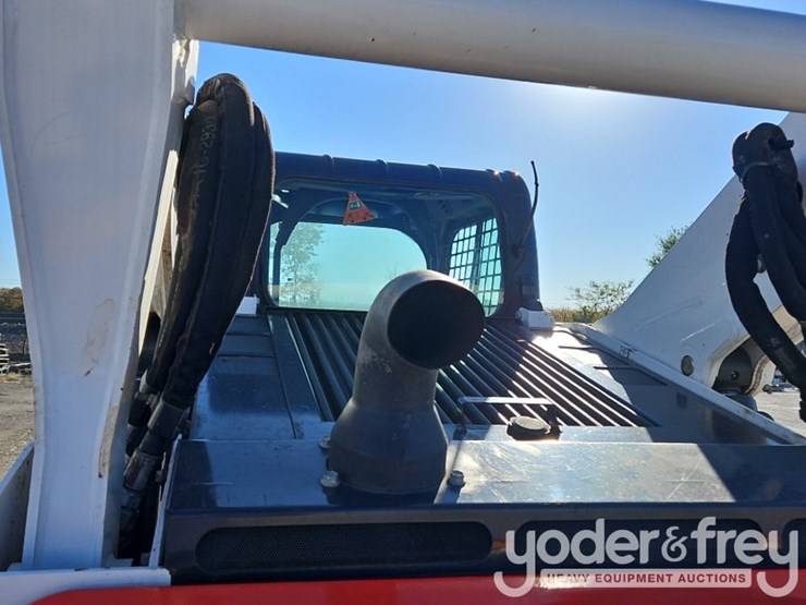 2022-bobcat-t870-image-24