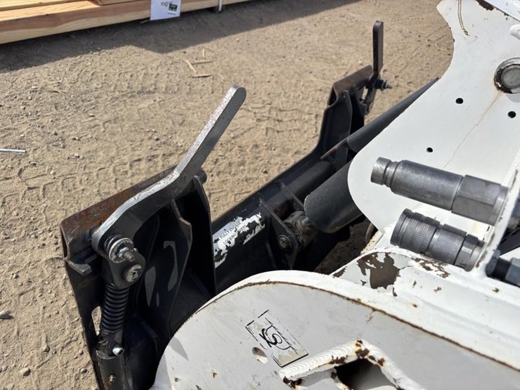 2018-bobcat-mt85-image-9
