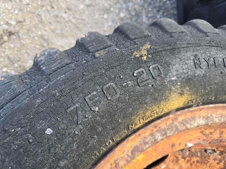 miscellaneous-tires-with-rims-image-6