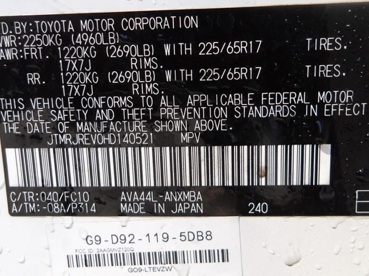 2017-toyota-rav4-xle-image-20