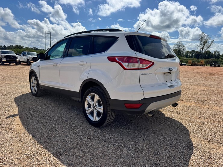 2015-ford-escape-image-3