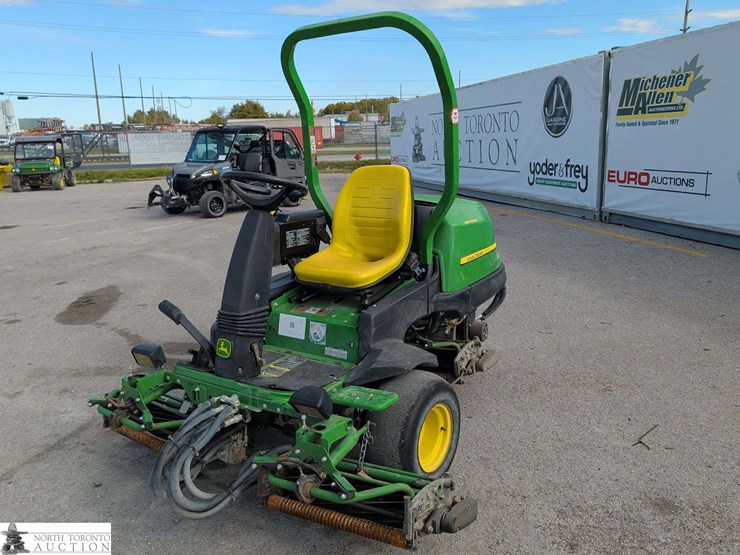 2015-john-deere-2500-image-1