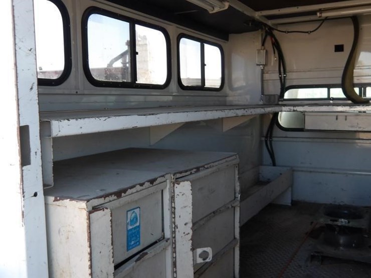 2002-ford-f450-image-16