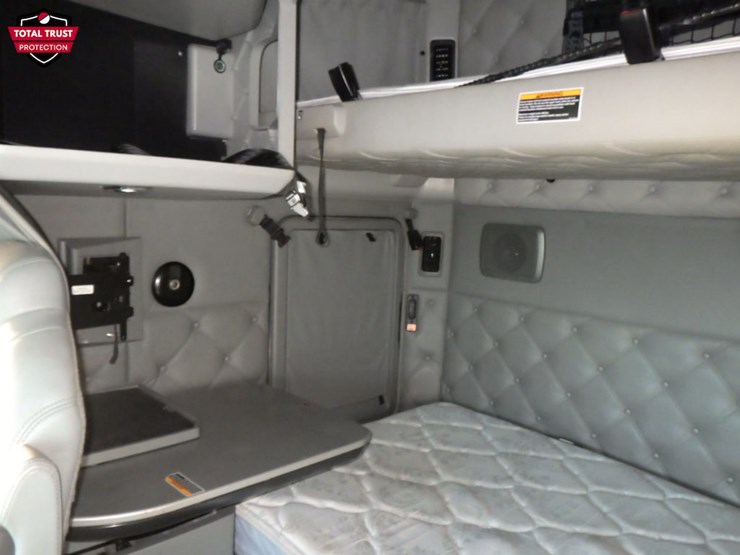 2022-kenworth-t680-image-18
