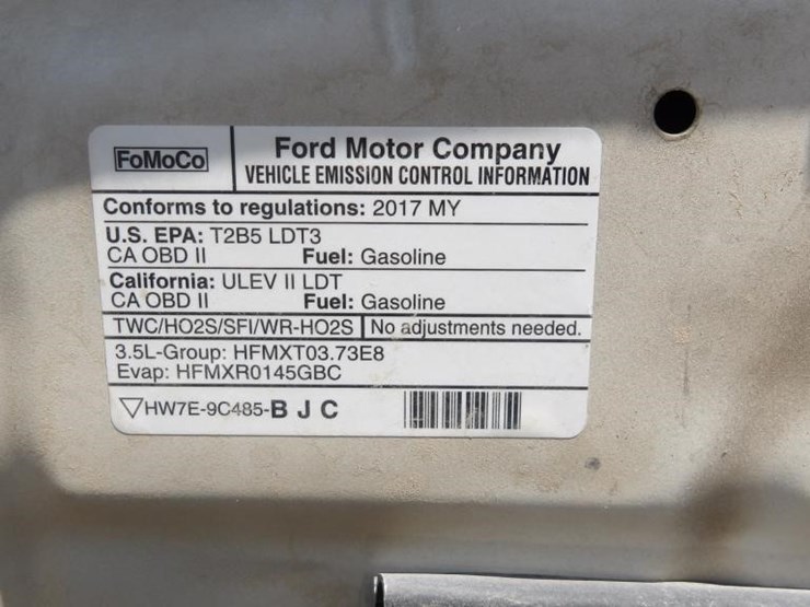 2017-ford-explorer-image-11