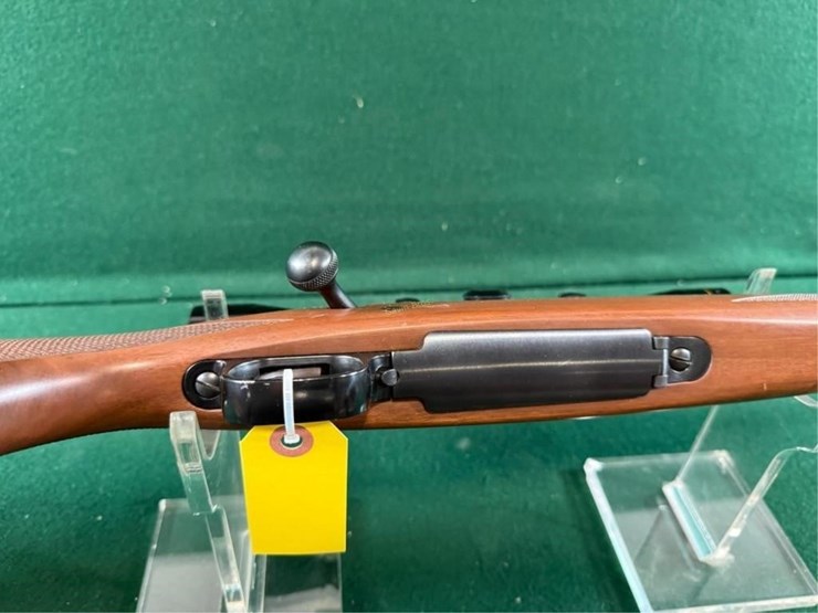 winchester-mdl.70-243-win-rifle-image-8