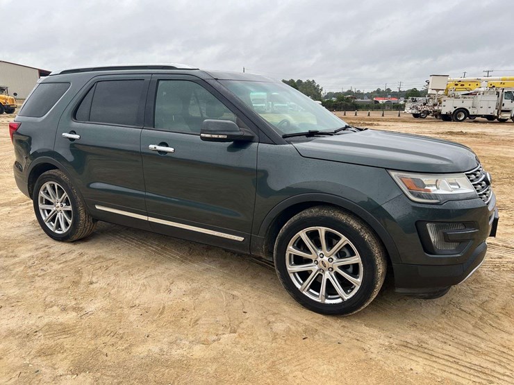 2016-ford-explorer-limited-image-4