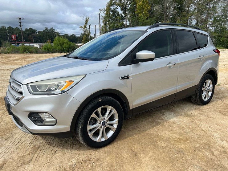 2019-ford-escape-image-1