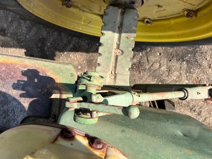 john-deere-3010-image-28