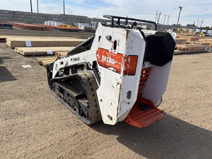 2018-bobcat-mt85-image-4