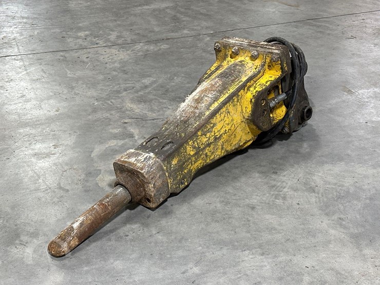 hydraulic-breaker-attachment-image-4