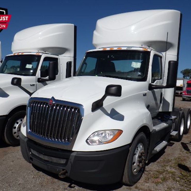 2019 INTERNATIONAL LT