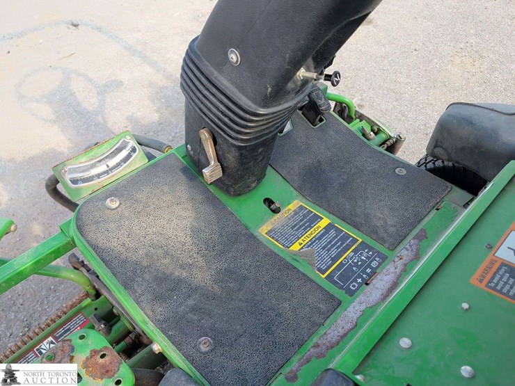 2015-john-deere-2500-image-15