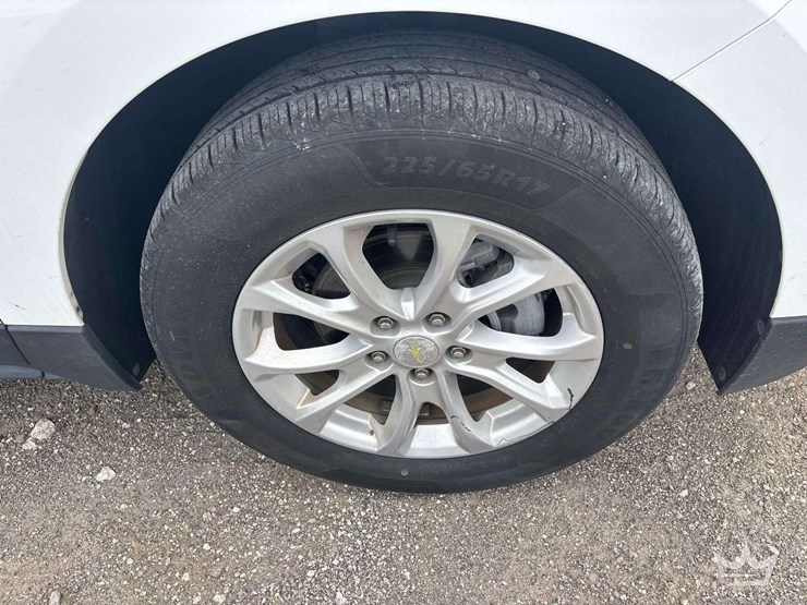 2019-chevrolet-equinox-image-30