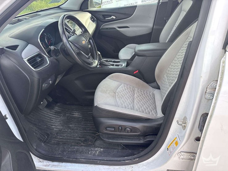 2019-chevrolet-equinox-image-12