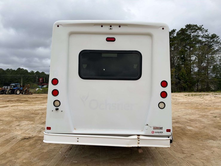 2017-ford-e450-image-6