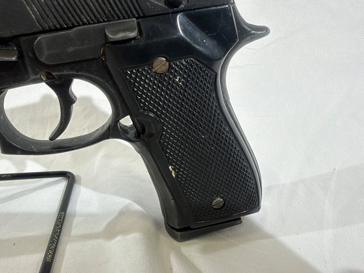 #40139-•-1992-berretta-movie-prop-pistol-image-7