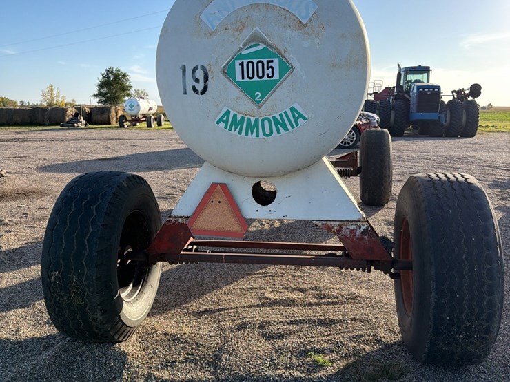 11-15-1450-gallon-nh3-tank,-15r--22.5-tires-image-8