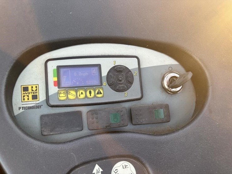 hyster-e40hsd2-21-forklift-image-19