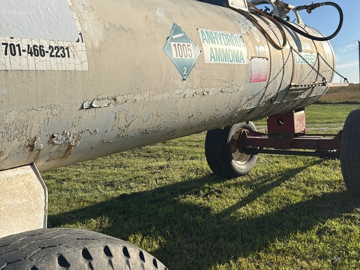 11-6-1450-gallon-nh3-tank,-16.5---22.5-tires-image-12