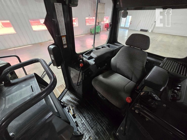 2020-deere-650k-image-13