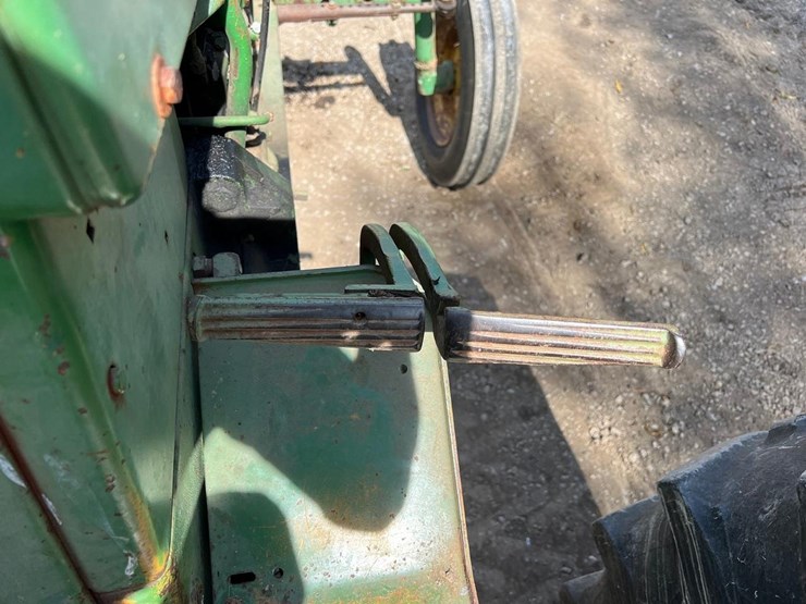 john-deere-3010-image-26