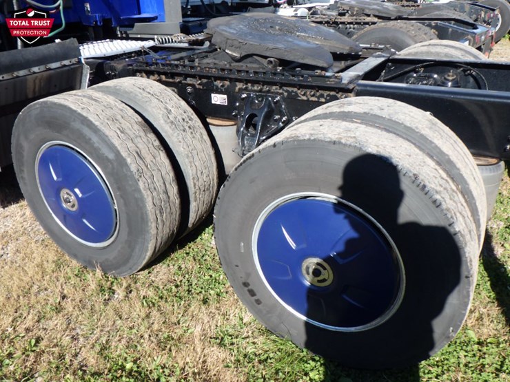 2021-kenworth-t680-image-13