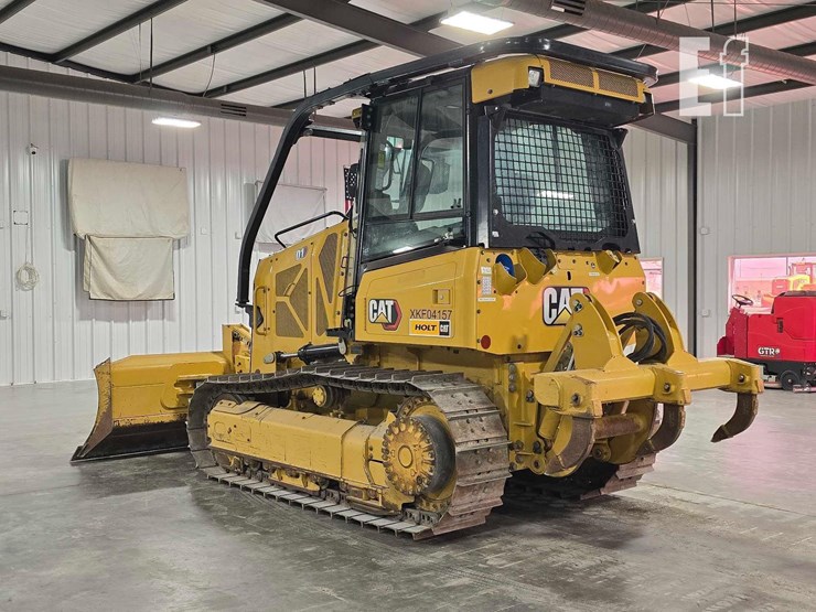 2023-caterpillar-d1-image-4