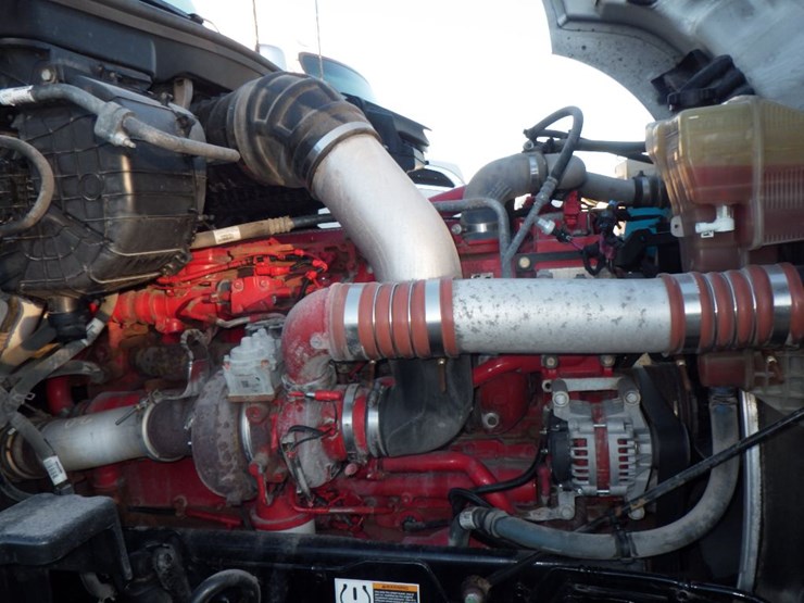 2022-kenworth-t680-image-23