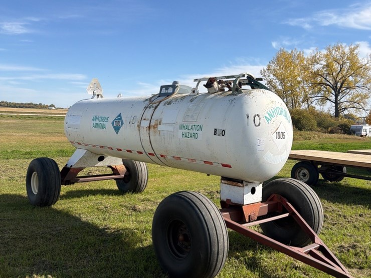11-1.-1450-gallon-nh3-tank,-16.5l-16.1-tires-image-15