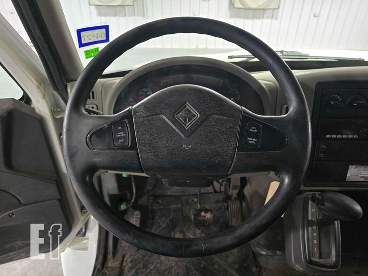 2018-international-durastar-4300-image-12