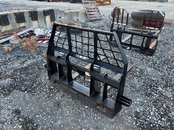 48”-skid-steer-pallet-forks-image-4