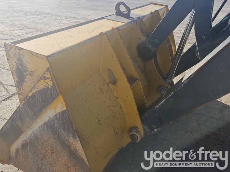 2018-deere-410l-image-15