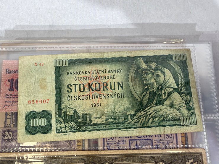#40307-•-foreign-currency-bank-notes-image-23