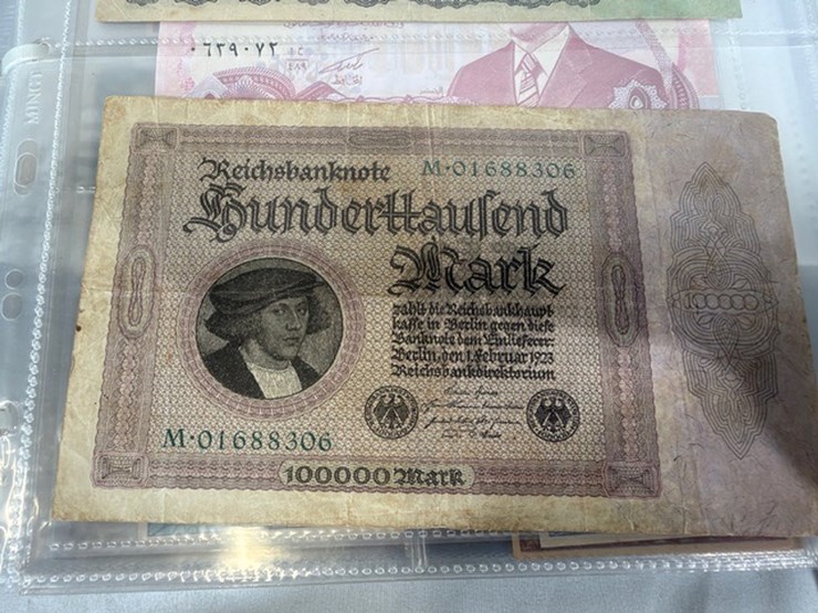 #40309-•-foreign-currency-bank-notes-image-22