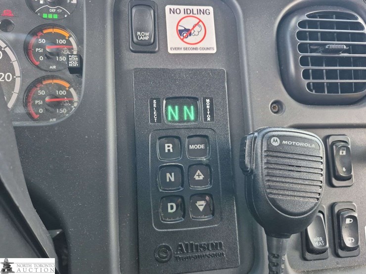 2019-freightliner-108sd-image-23