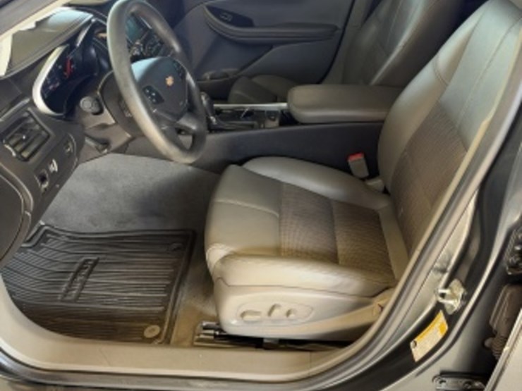 2019-chevrolet-impala-sdn-image-27