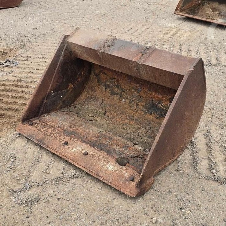 35.5 INCH BUCKET