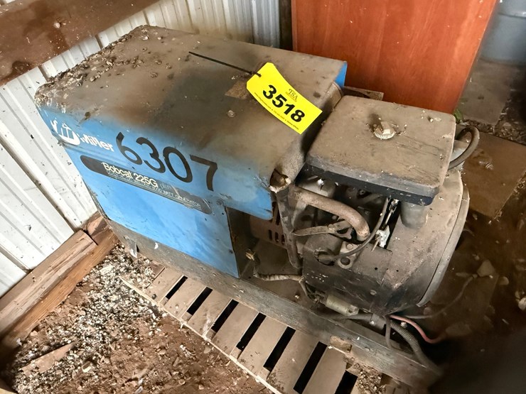 miller-bobcat-225g-image-2